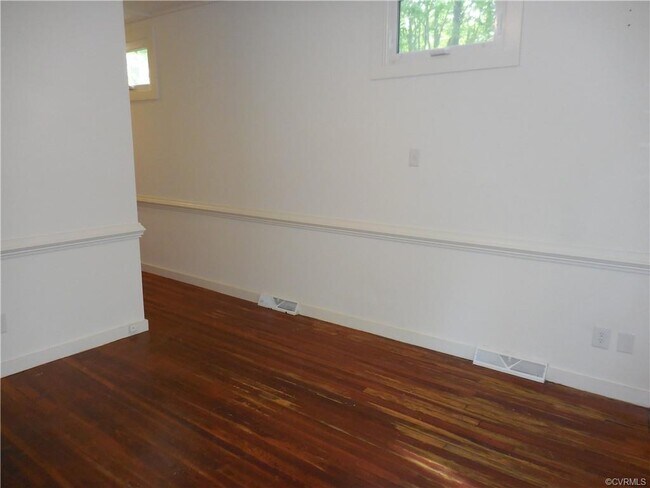 Building Photo - 600 Manakin Rd