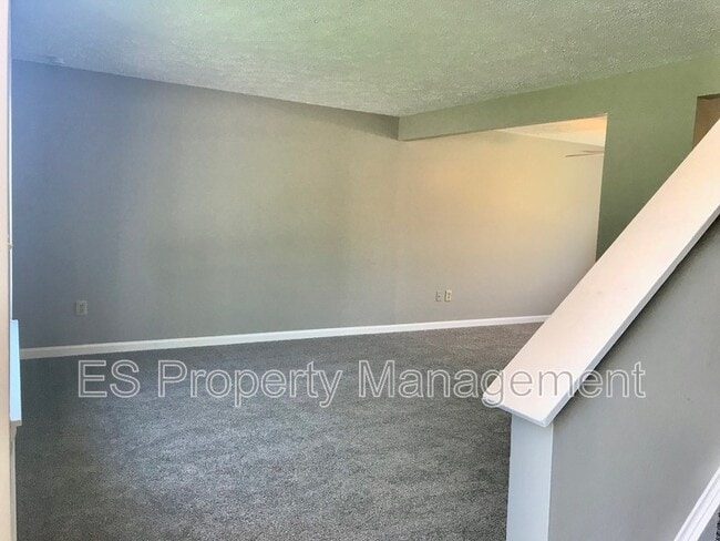 Building Photo - 6516 Zionsville Rd