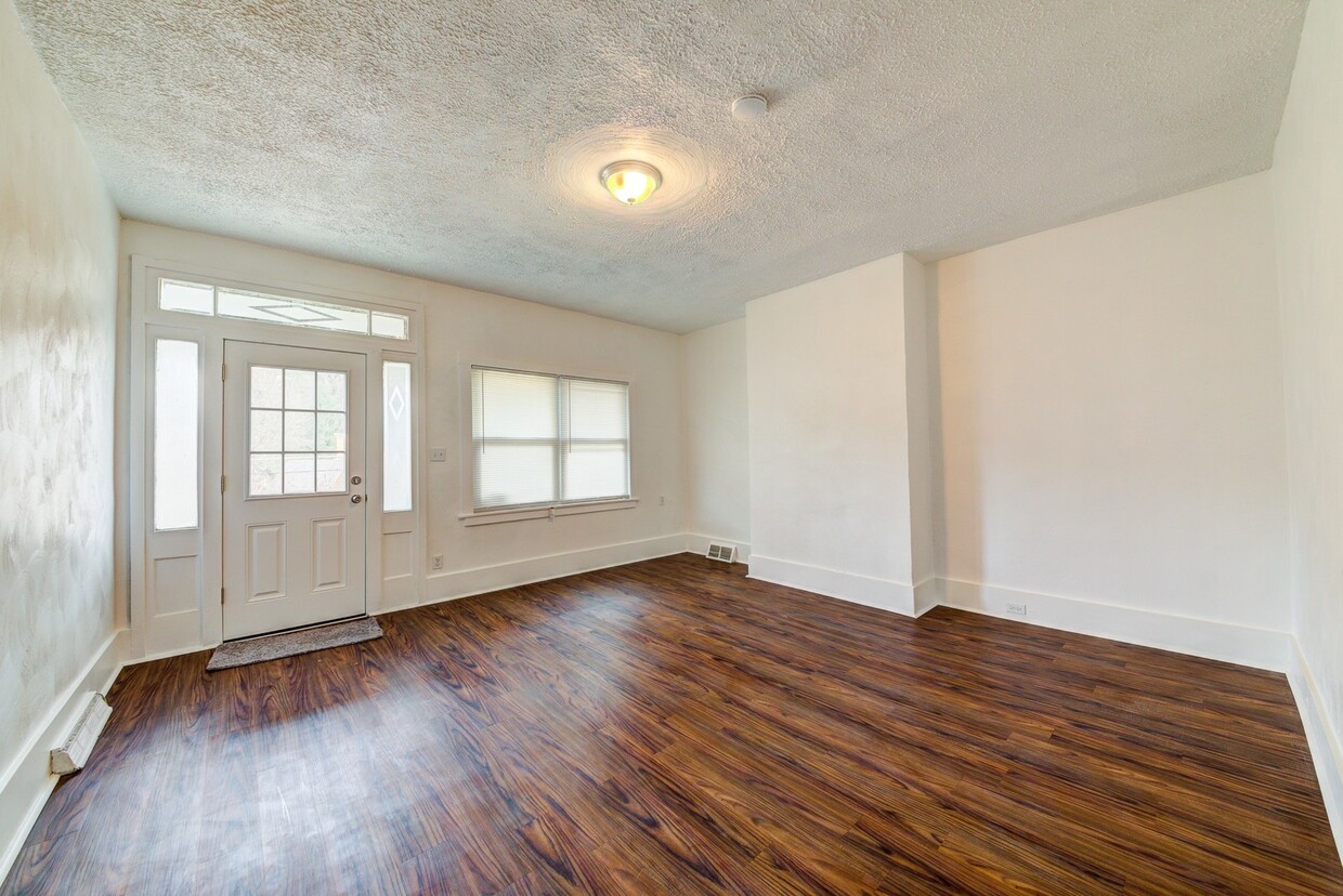 Primary Photo - AVAILABLE JUNE- Updated 2 Bedroom With Tal...