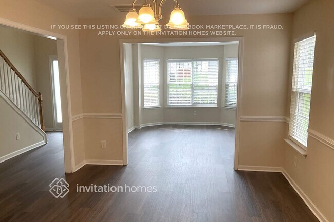 Foto del edificio - 8422 Oak Dr