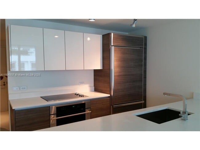 Foto del edificio - 1100 S Miami Ave