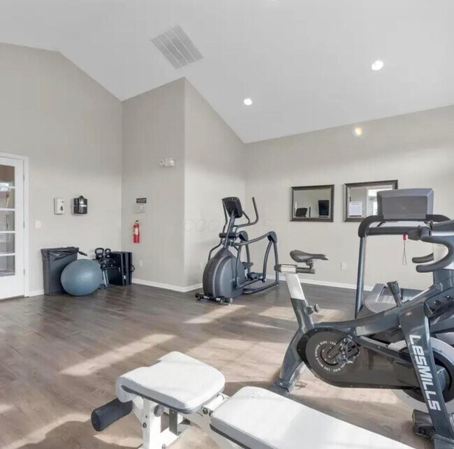 Building Photo - 7624 Lorimar Dr