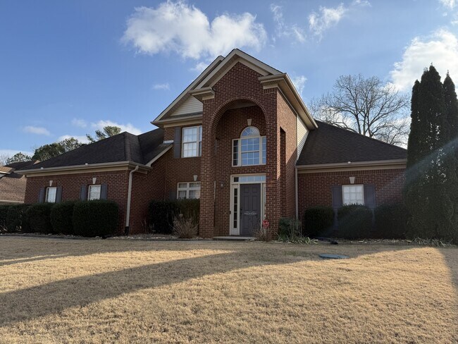 Building Photo - 118 Crystal Lake Dr