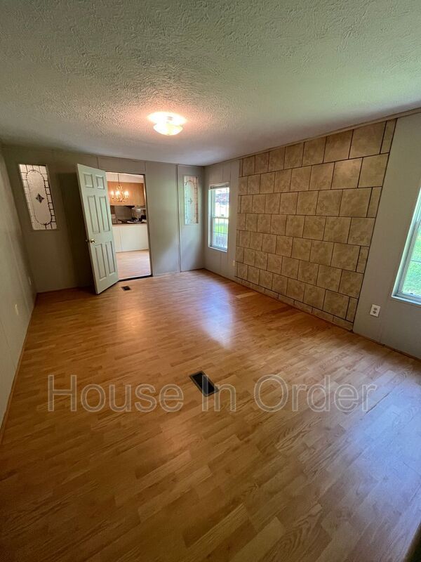 Foto del edificio - 117 Old Charlotte Hwy