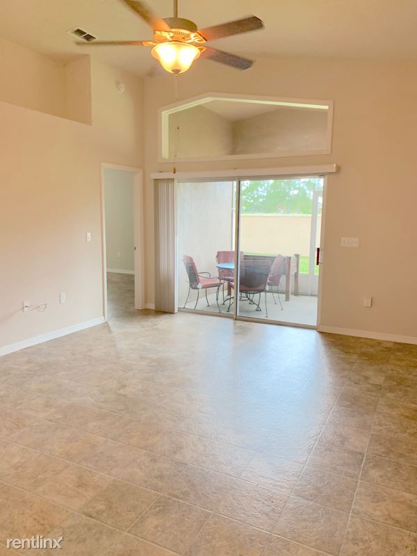 Foto del edificio - 1018 Highland Meadows St