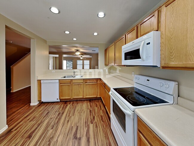 Building Photo - 18522 W Legend Dr