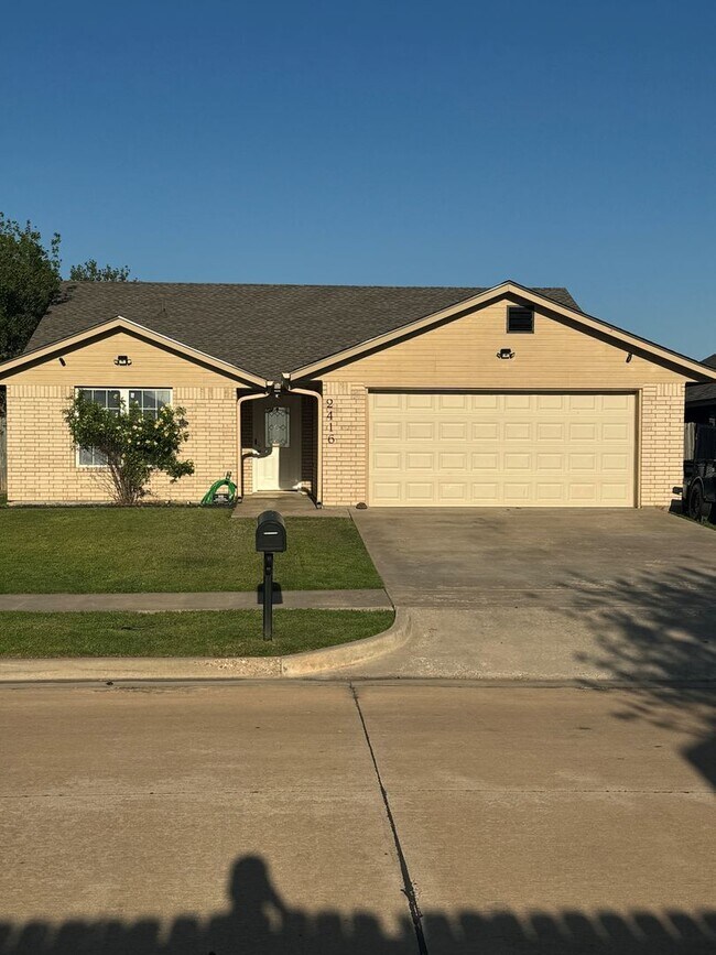 Foto del edificio - Very Nice Home located in the Rolling Hills Area! Bishop & Eisenhower School District! Move in Sp...