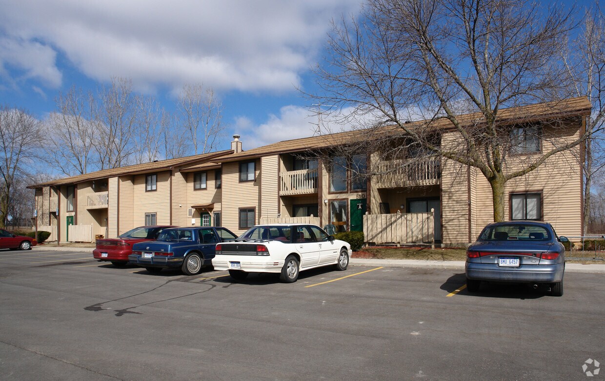 P.K. Knollview Apartments in Ovid, MI
