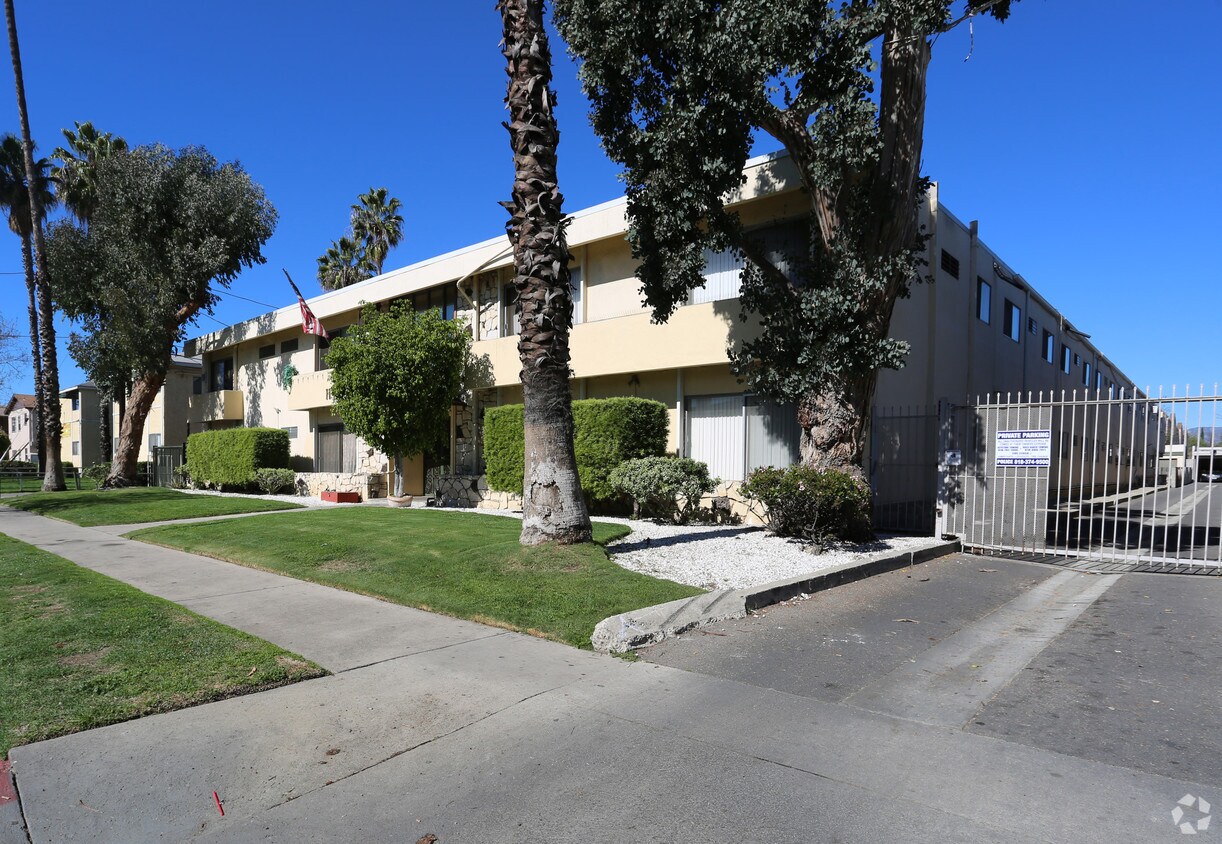 Primary Photo - Oxnard Apartments