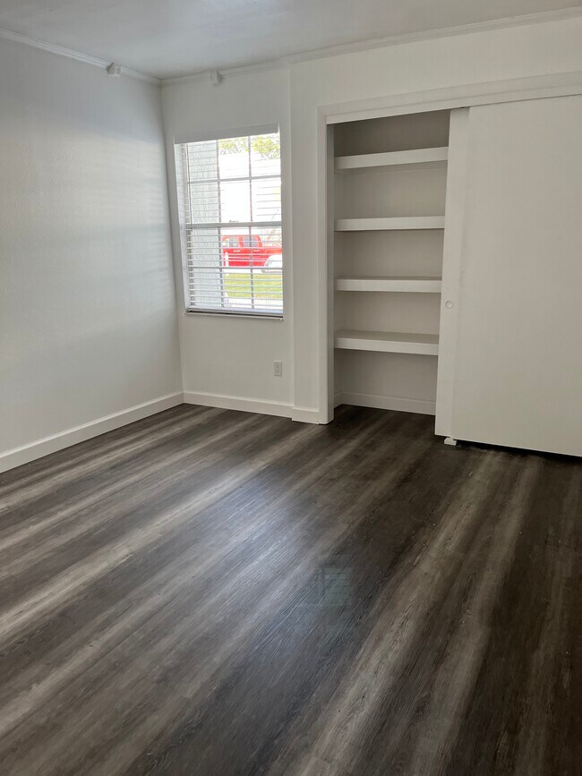 Foto del edificio - 3803 N Oak Dr