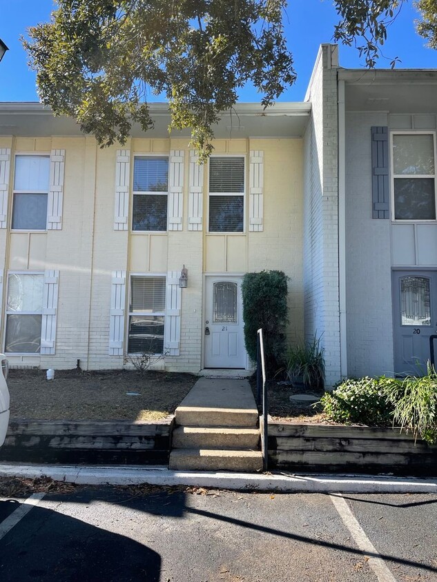 Primary Photo - 2-bedroom condo in Oak Glen Marina