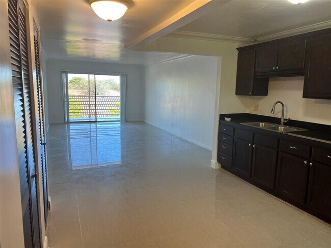 Foto del edificio - 3120 N Pine Island Rd