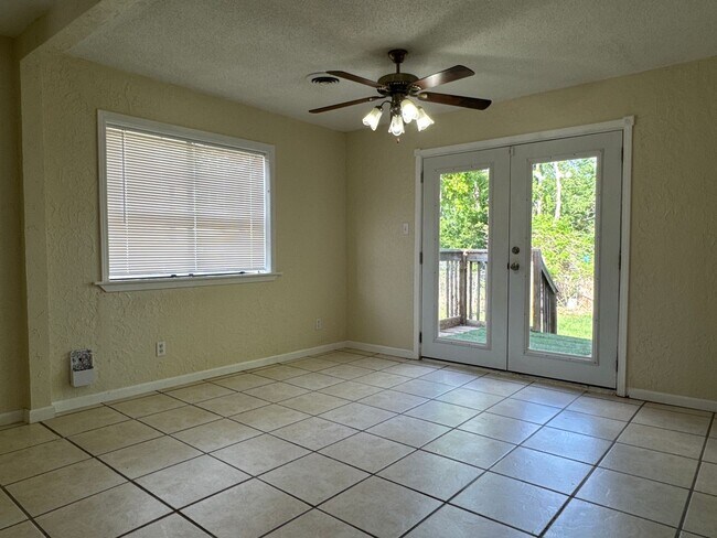 Foto del edificio - 1503 NW 18th St