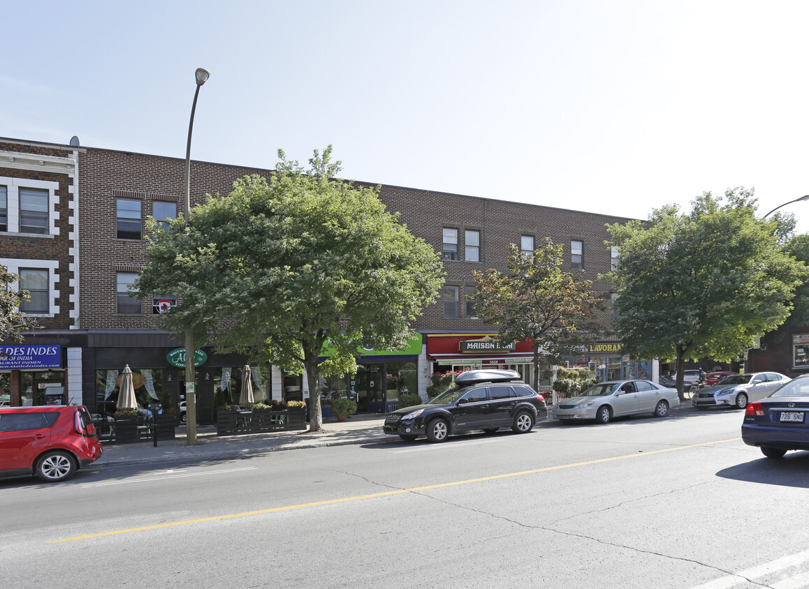 Building Photo - 5862-5872 Rue Sherbrooke