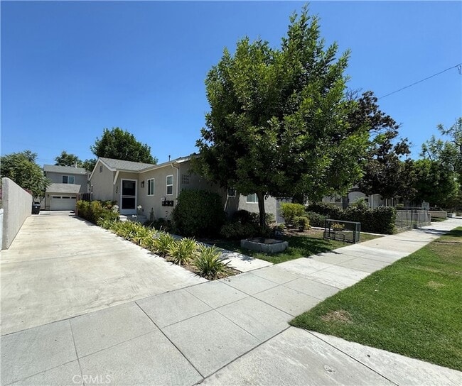 Photo - 2306 N Catalina Street Unit Townhome
