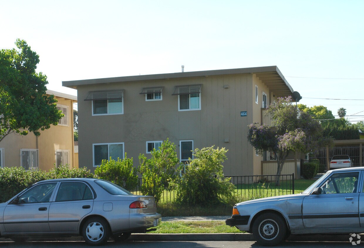 Primary Photo - 464 Lewis Road