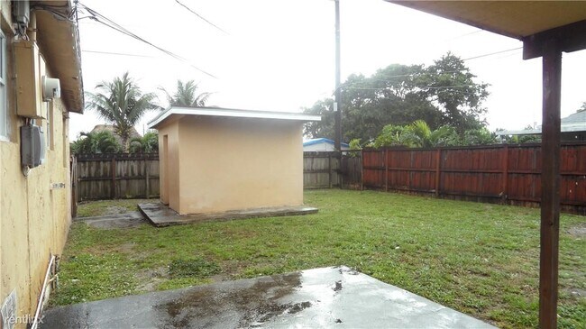 Foto del edificio - 3 br, 2 bath House - 700 N 70th Ave