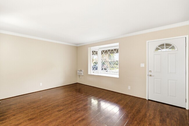 Foto del edificio - 12334 Moorpark St