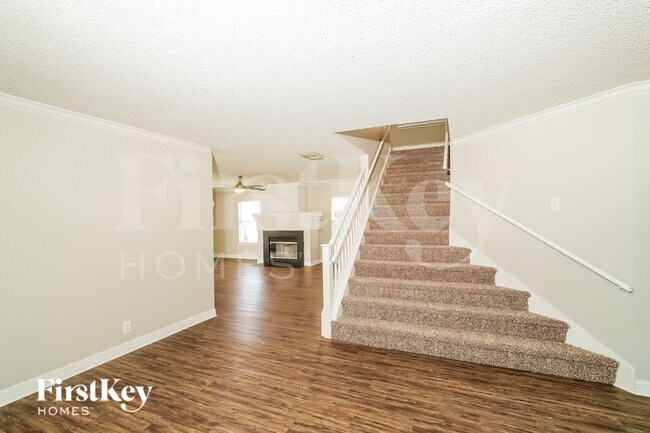Foto del edificio - 14219 N Hills Village Dr