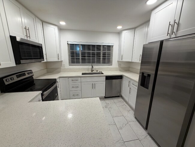 Foto del edificio - 1215 Ximeno Ave