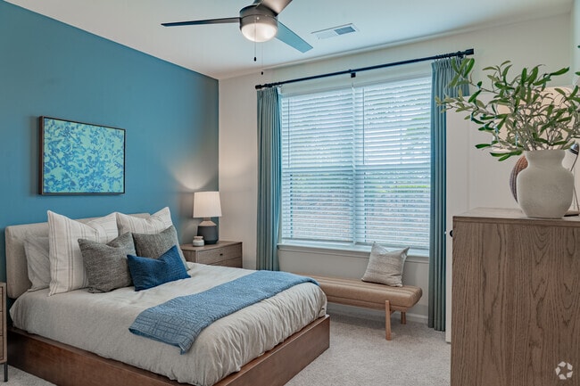 2BR, 2BA - 1,064SF - Secondary Bedroom - Evolve at the Pines