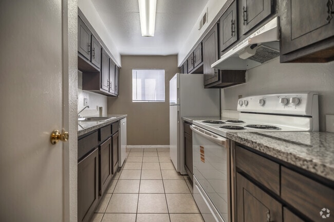 Interior Photo - Springhill