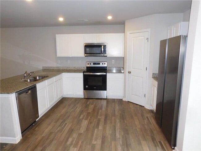 Building Photo - 343 Indian Lake Trail