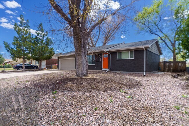 Photo - 89 Watson Blvd House