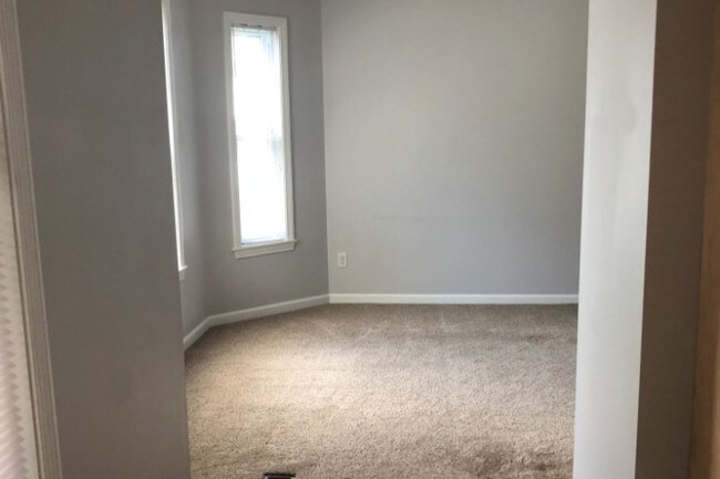 Living Room - 99 Orleans St