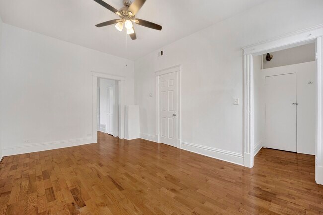 Foto del edificio - 2702 W 24th Pl