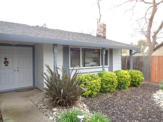 Building Photo - COMING SOON!!! 4 Bedroom 2 Bathroom house ...