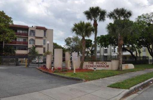 Building Photo - 10661 SW 108th Ave