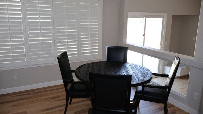 Building Photo - Nice 5 Bedroom House for rent in SW