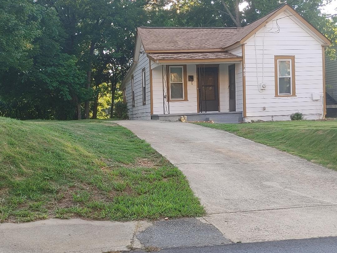 145 Cole St NE, Marietta, GA 30060 House Rental in Marietta, GA