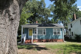 Building Photo - 1058 Ebenezer Ave Ext