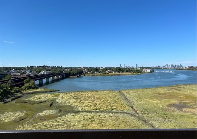 Foto del edificio - 133 Commander Shea Blvd