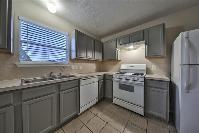 Foto del edificio - 1419 Grand Prince Ln