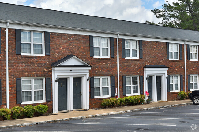 Building Photo - Addison Townhomes