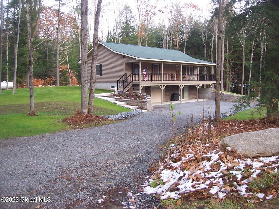 Foto principal - 224 Birchwood Pl