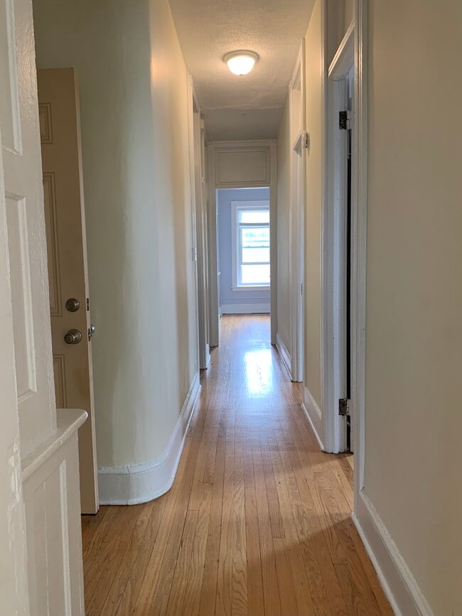 Building Photo - 273 Elm St