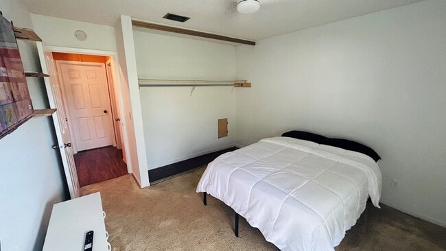 Building Photo - 6903 El Centro Ct