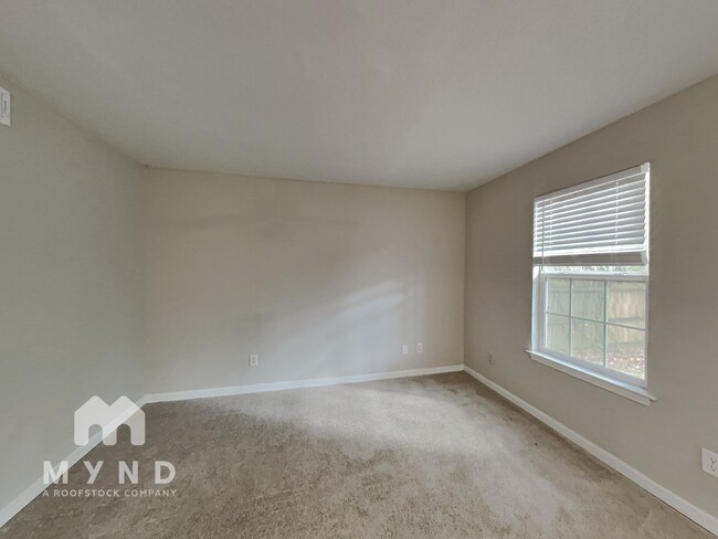 Foto del edificio - 6437 Phillips Ct
