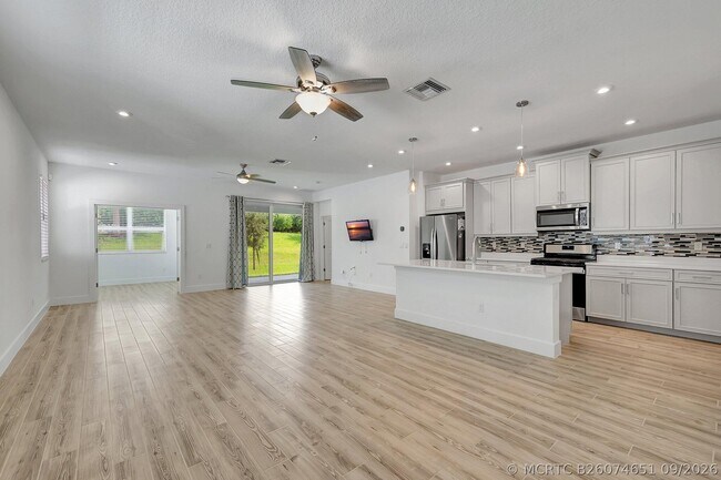 Foto del edificio - 11551 Viridian Blvd