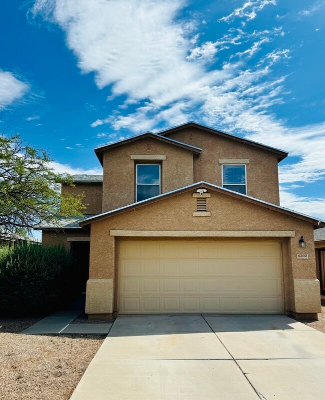 Building Photo - 6202 E Stonechat Dr