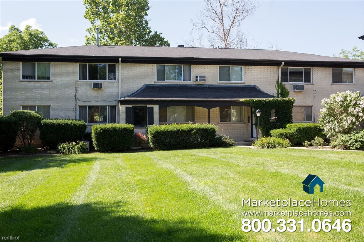 Primary Photo - 235 E Palatine Rd