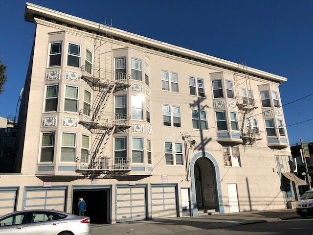 Primary Photo - 2206 Greenwich St