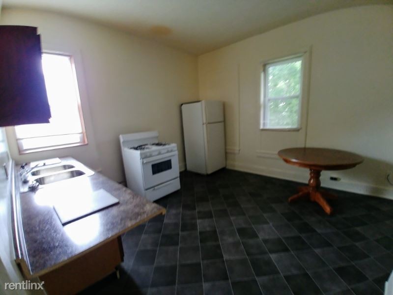 Primary Photo - 113 Broad St