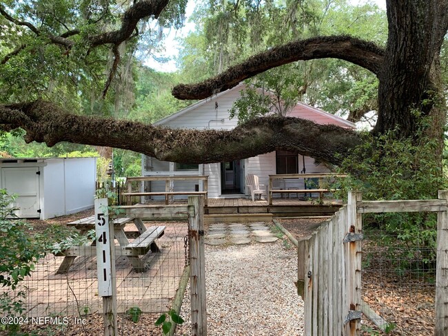 Foto del edificio - 5411 NE County Rd 219a