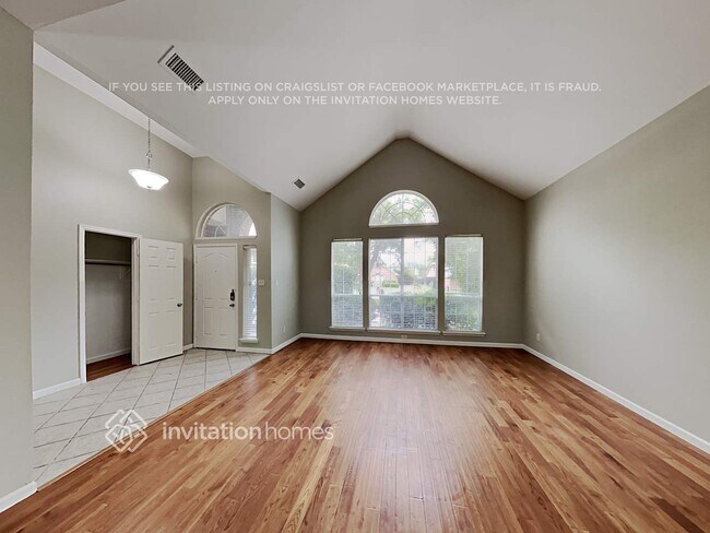 Foto del edificio - 45 Cimarron Dr