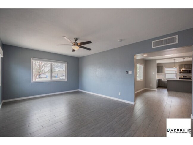 Foto del edificio - Live in Style in this Stunning 3/2 Phoenix...